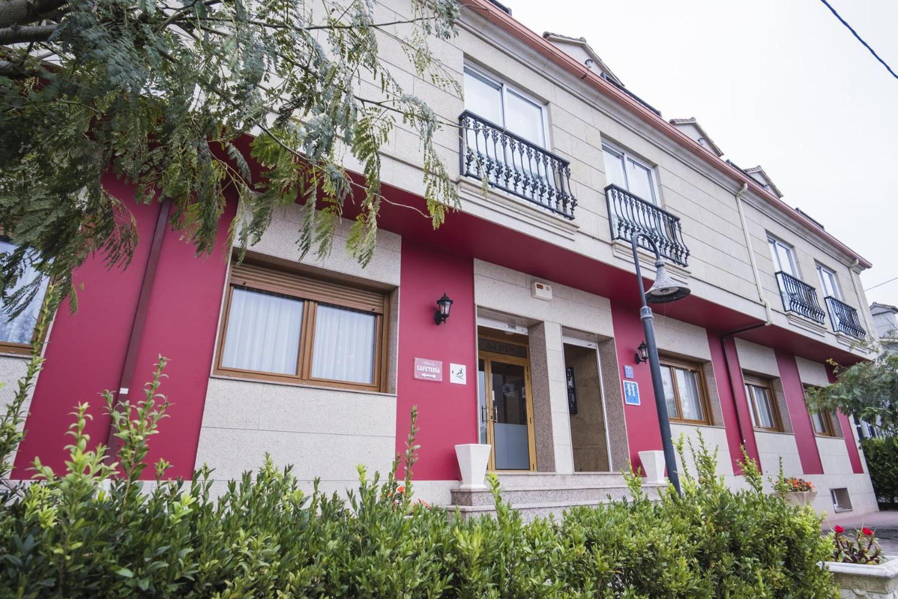 Hotel Alpina Villanueva De Arosa Buitenkant foto