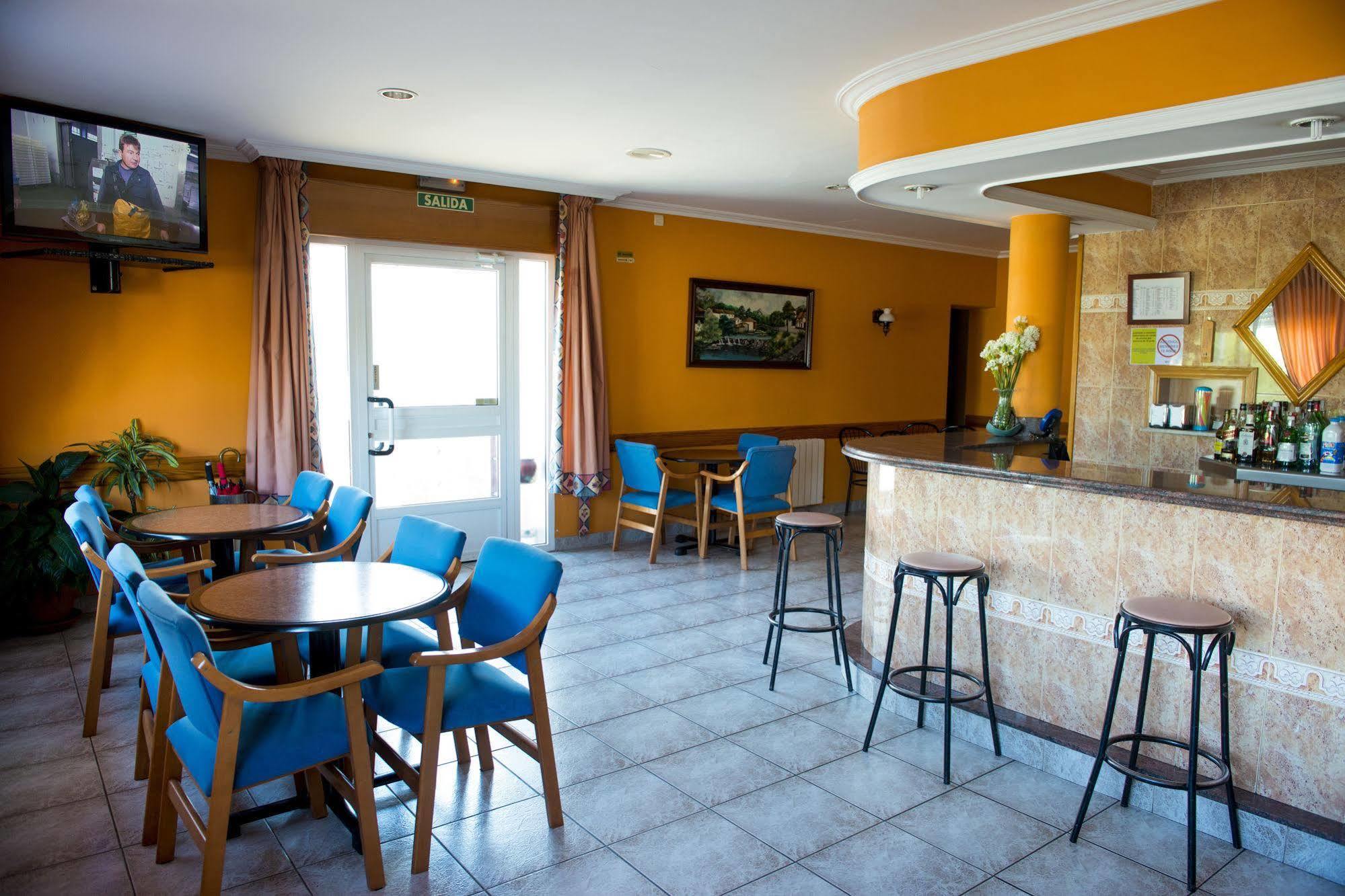 Hotel Alpina Villanueva De Arosa Buitenkant foto